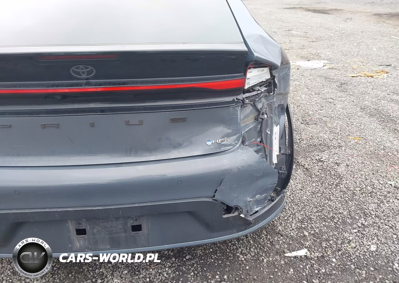 2024 Toyota Prius Le Awd-E VIN:JTDADABU4R3011464 - 6