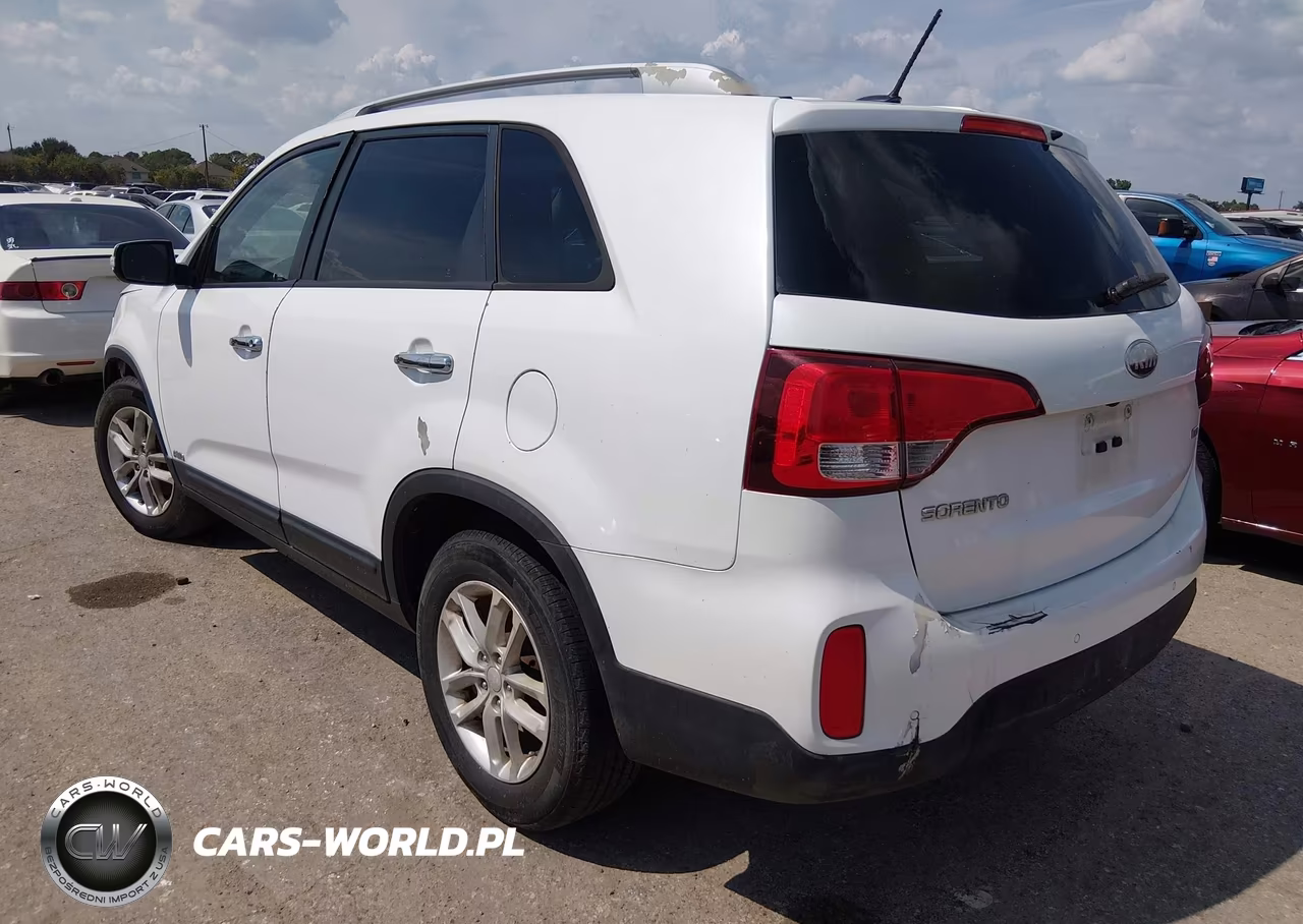 2014 Kia Sorento Lx VIN:5XYKTCA62EG464705 - 3