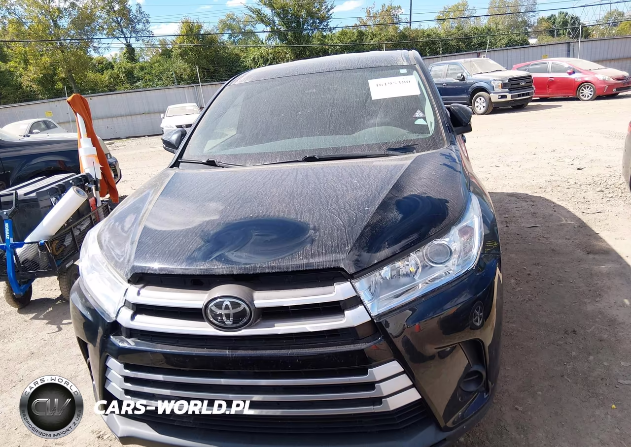 2018 Toyota Highlander Le VIN:5TDZARFHXJS039683 - 12