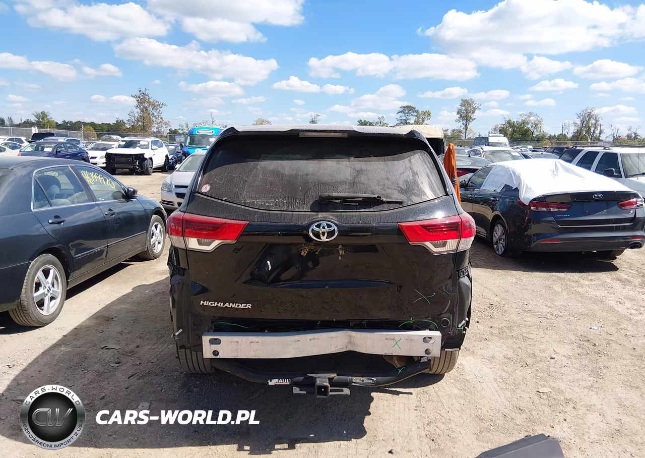2018 Toyota Highlander Le VIN:5TDZARFHXJS039683 - 16