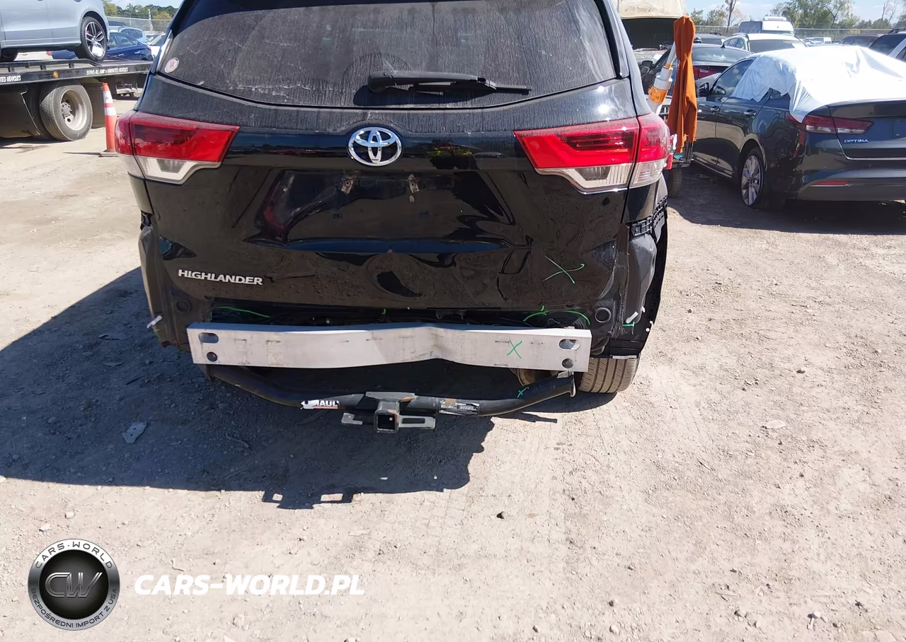 2018 Toyota Highlander Le VIN:5TDZARFHXJS039683 - 6