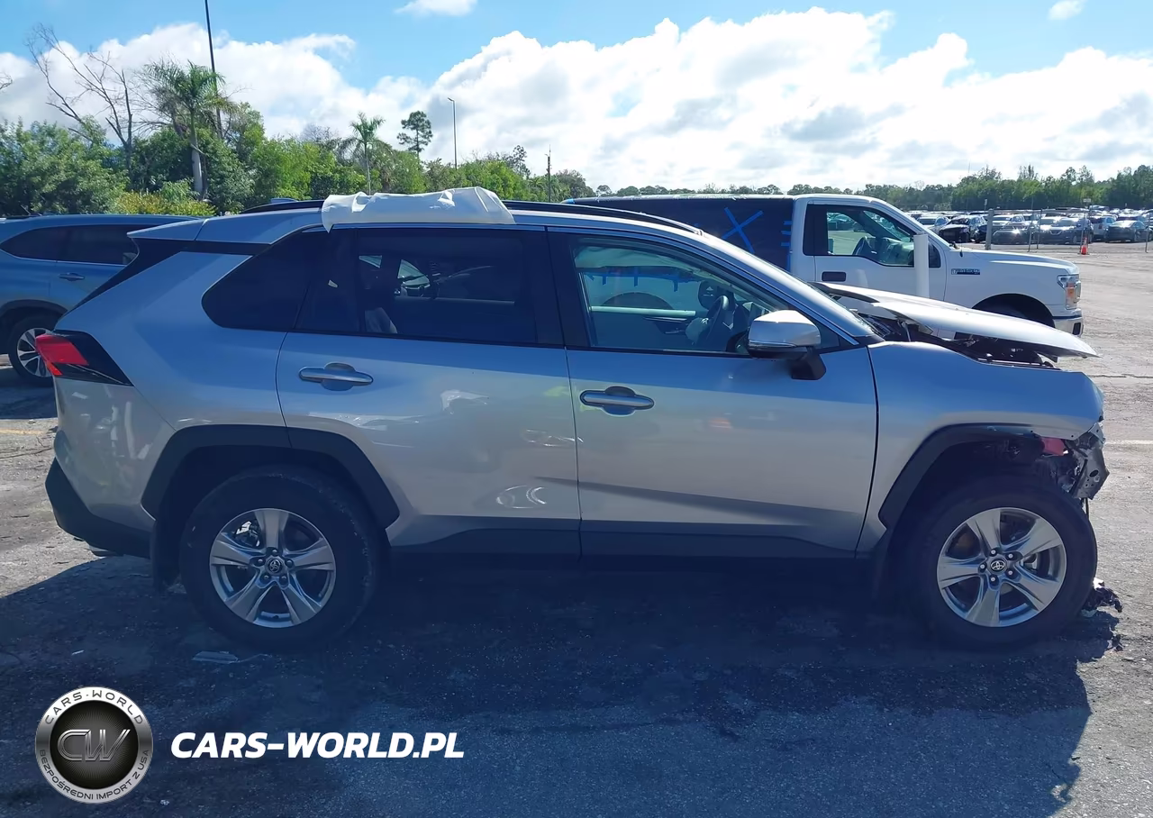 2025 Toyota Rav4 Xle VIN:2T3W1RFV1SC347903 - 14