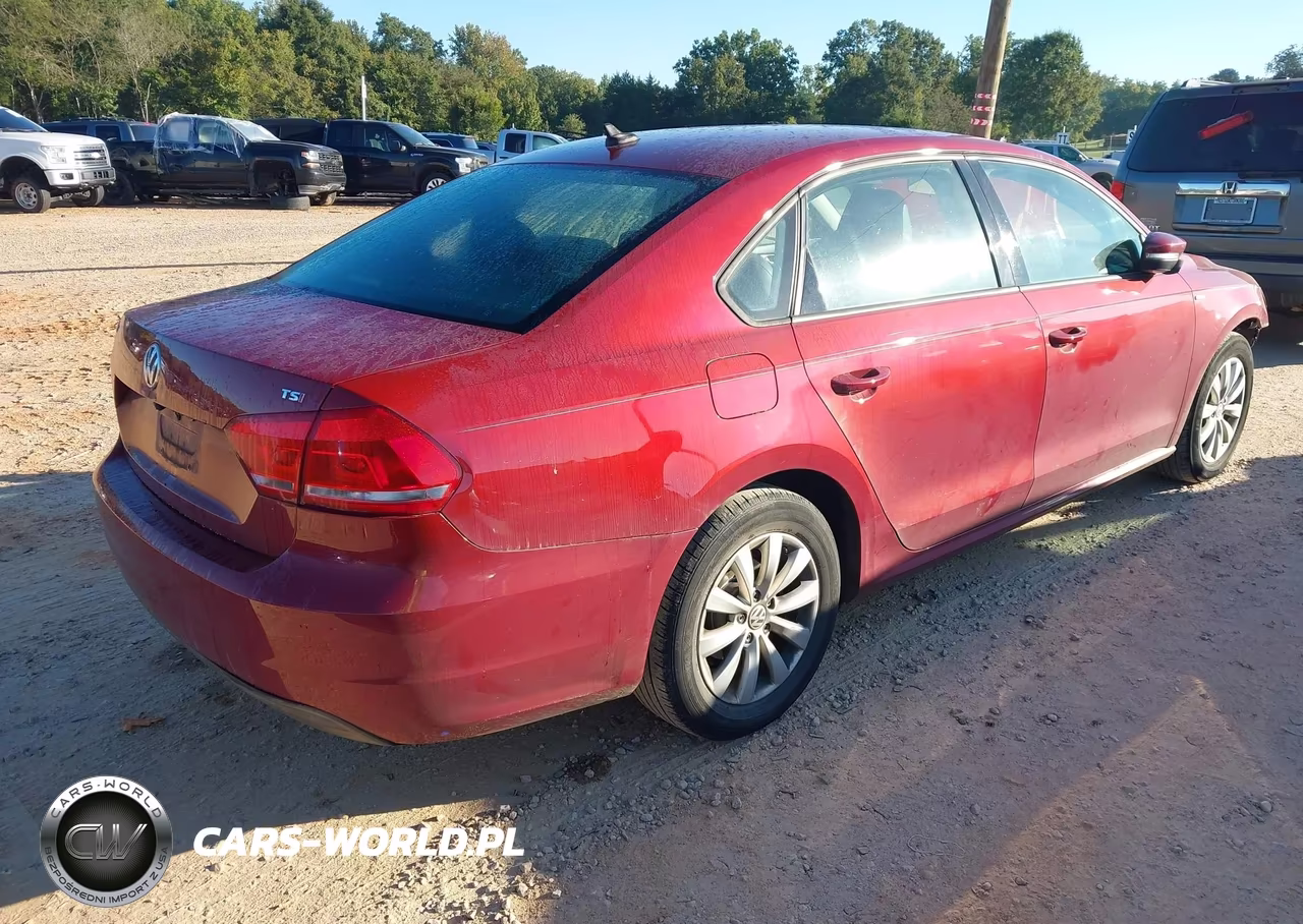 2015 Volkswagen Passat 1.8T Wolfsburg Edition VIN:1VWAT7A33FC037657 - 4