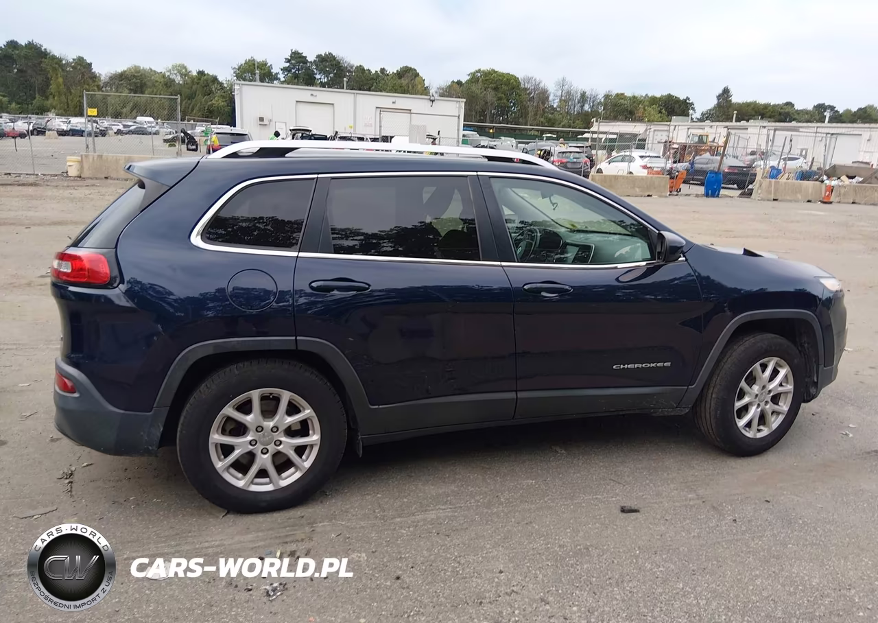 2016 Jeep Cherokee Latitude VIN:1C4PJMCS5GW308255 - 14