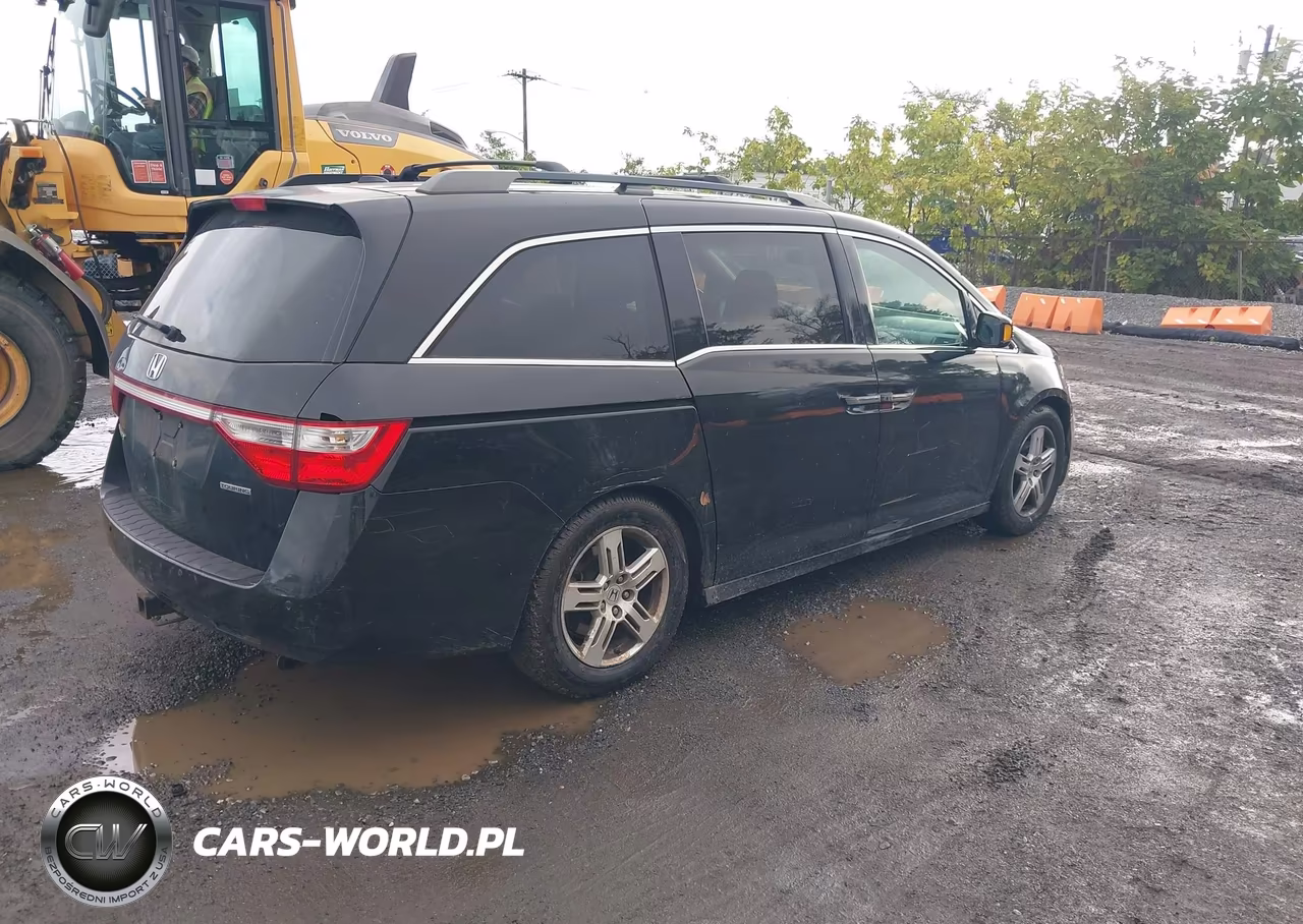 2012 Honda Odyssey Touring-Touring Elite VIN:5FNRL5H9XCB086051 - 4