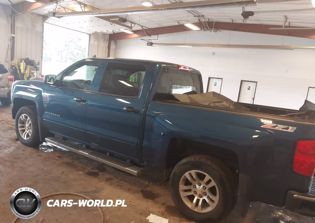 2017 Chevrolet Silverado 1500 1Lt VIN:3GCUKREC9HG230825 - 3