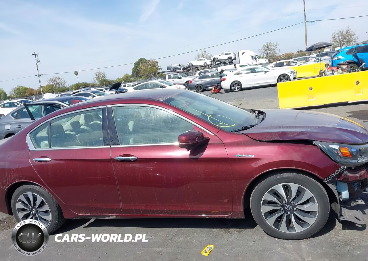 2015 Honda Accord Hybrid VIN:1HGCR6F3XFA004696 - 14