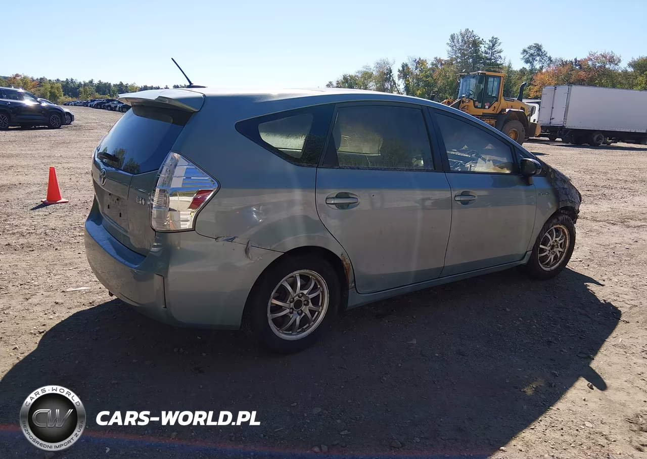 2014 Toyota Prius V Three VIN:JTDZN3EUXEJ012972 - 4