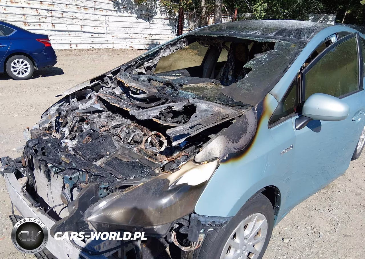 2014 Toyota Prius V Three VIN:JTDZN3EUXEJ012972 - 6
