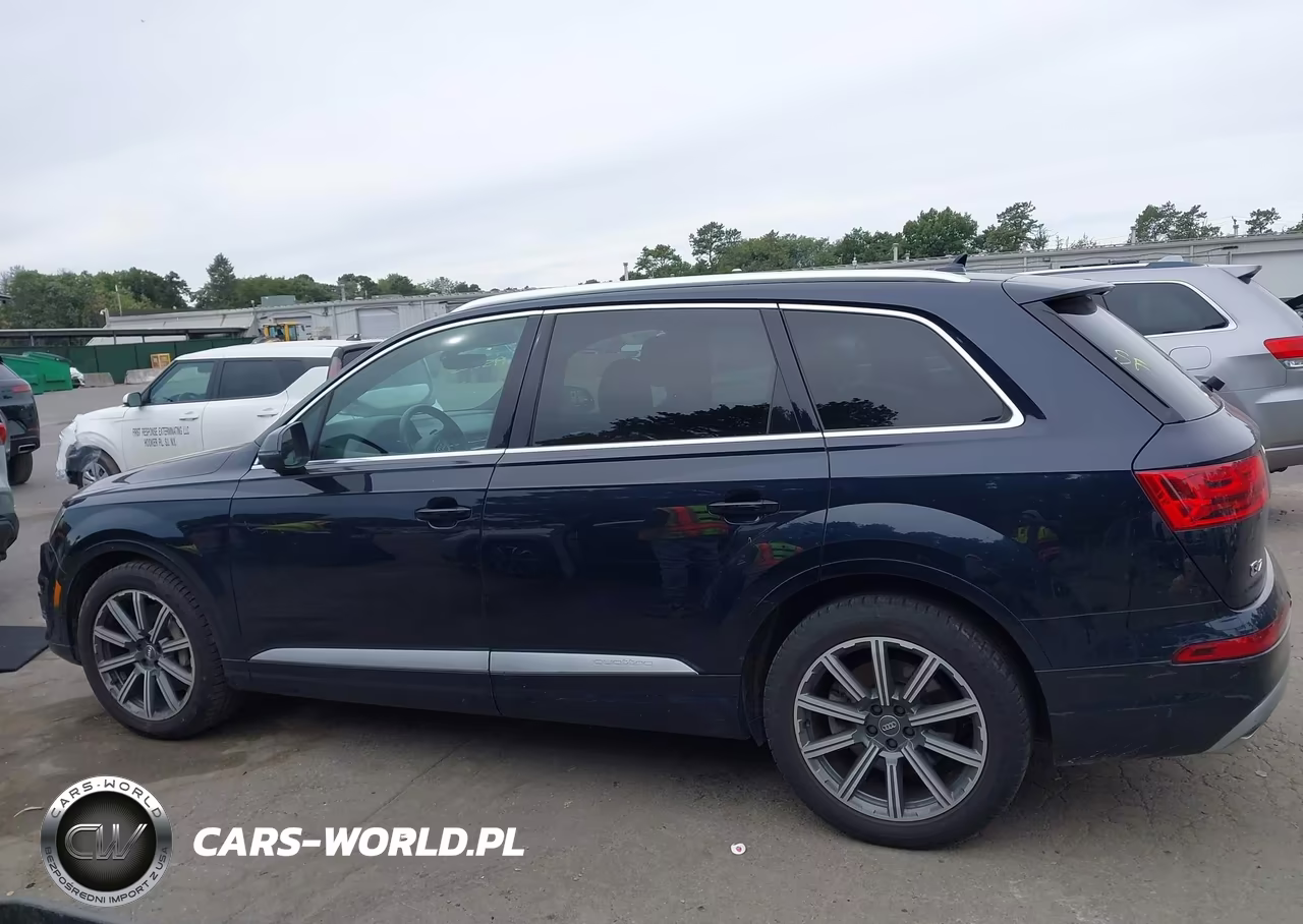 2017 Audi Q7 3.0T Premium VIN:WA1VAAF73HD015717 - 14