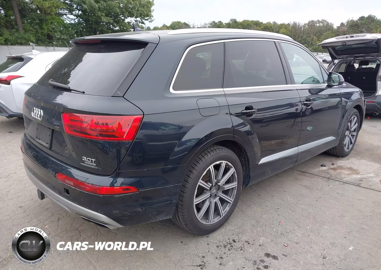 2017 Audi Q7 3.0T Premium VIN:WA1VAAF73HD015717 - 4
