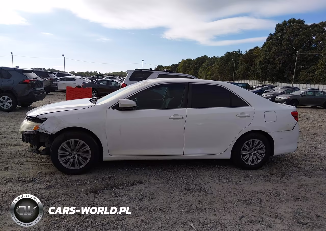 2014 Toyota Camry L VIN:4T4BF1FK5ER415001 - 15