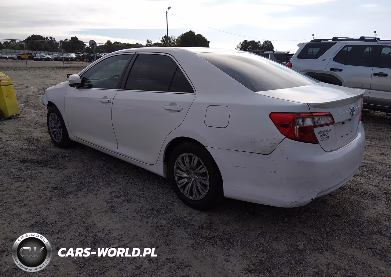 2014 Toyota Camry L VIN:4T4BF1FK5ER415001 - 3