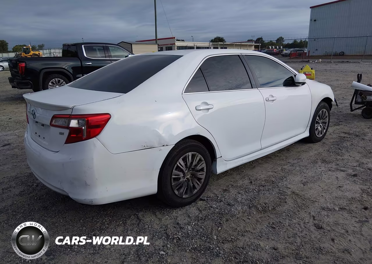 2014 Toyota Camry L VIN:4T4BF1FK5ER415001 - 4