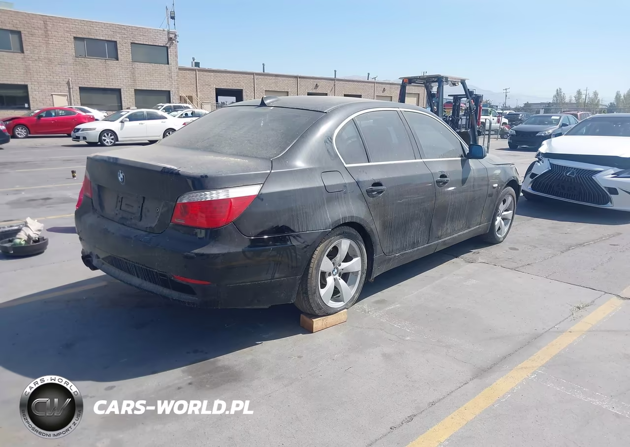 2008 BMW 5 Series 528I VIN:WBANU53528CT12617 - 4