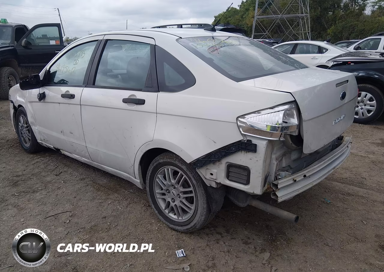 2010 Ford Focus Se VIN:1FAHP3FNXAW183785 - 3