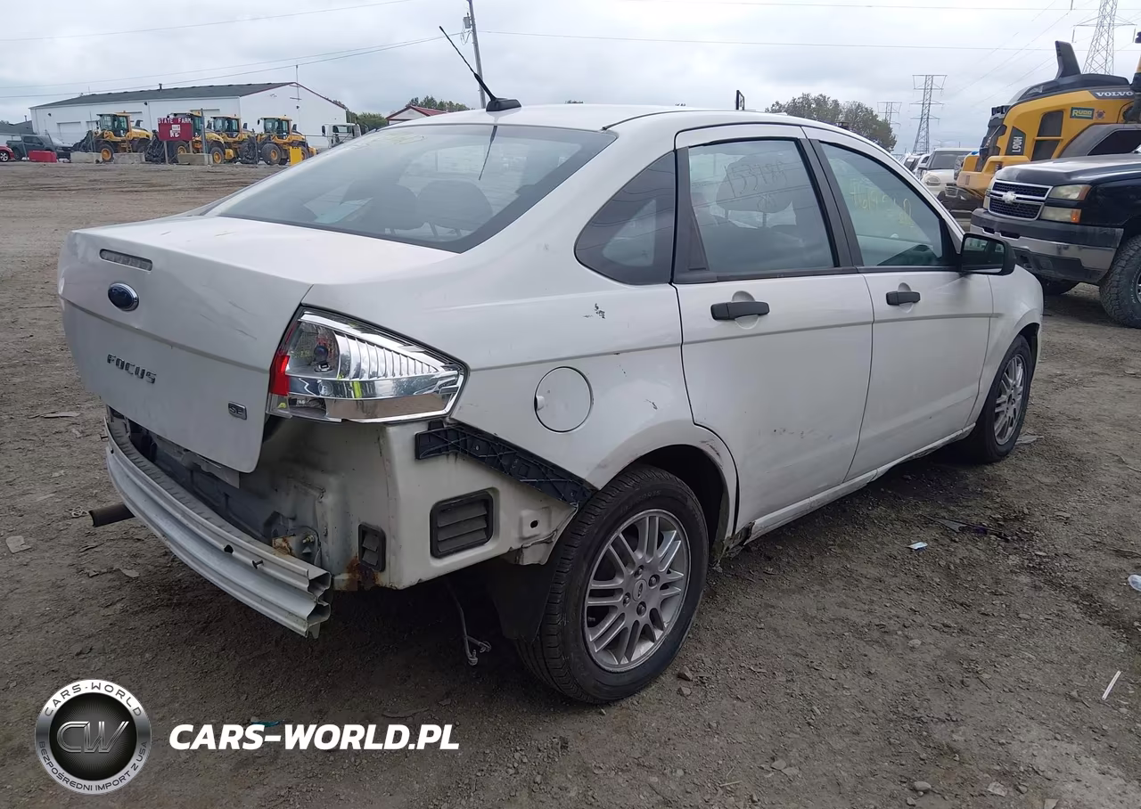 2010 Ford Focus Se VIN:1FAHP3FNXAW183785 - 4