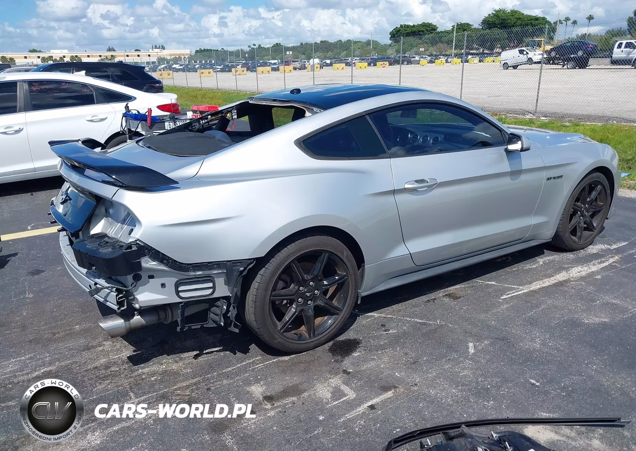2019 Ford Mustang Ecoboost VIN:1FA6P8TH8K5114720 - 4