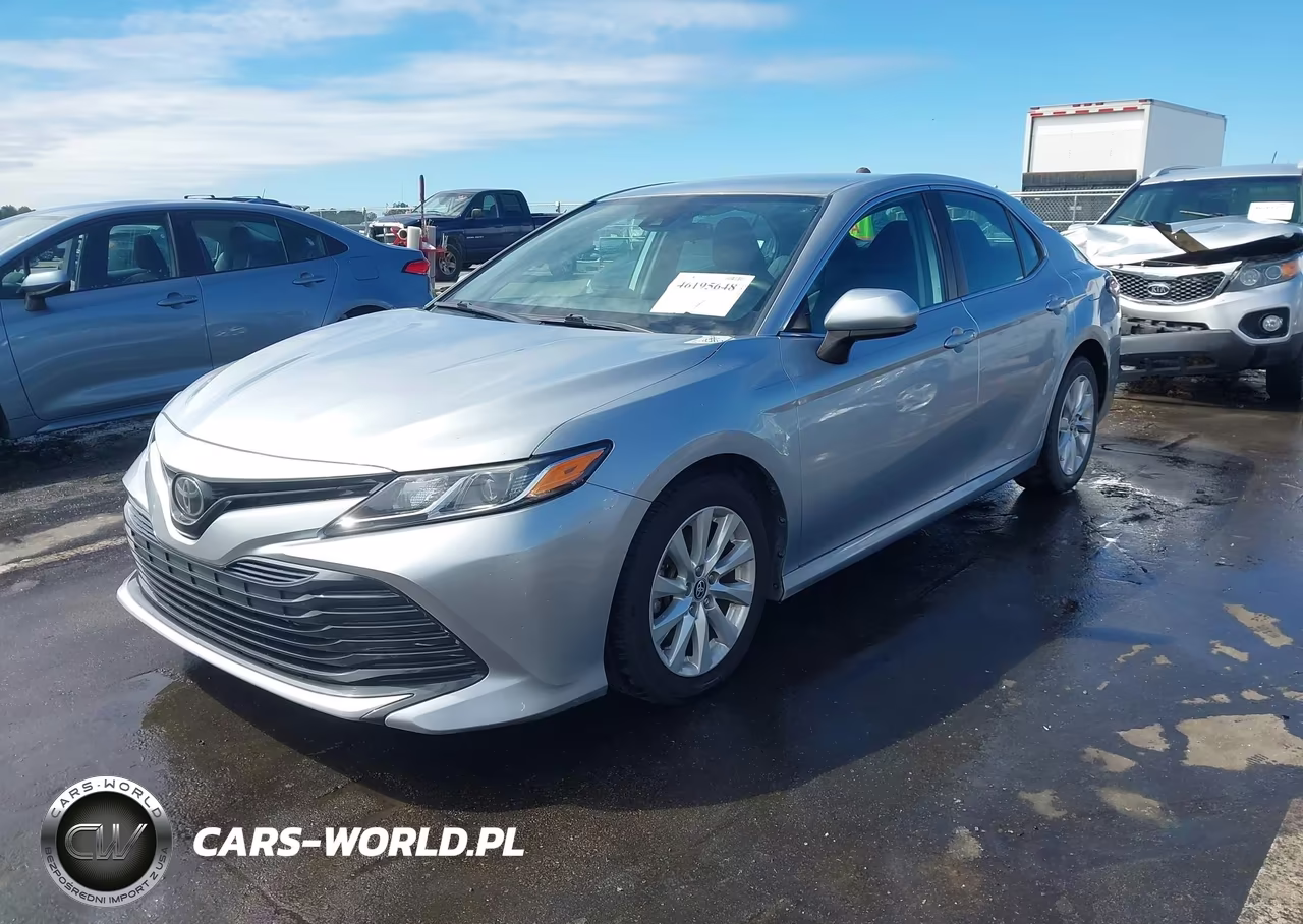 2020 Toyota Camry Le VIN:4T1C11AK4LU999179 - 2