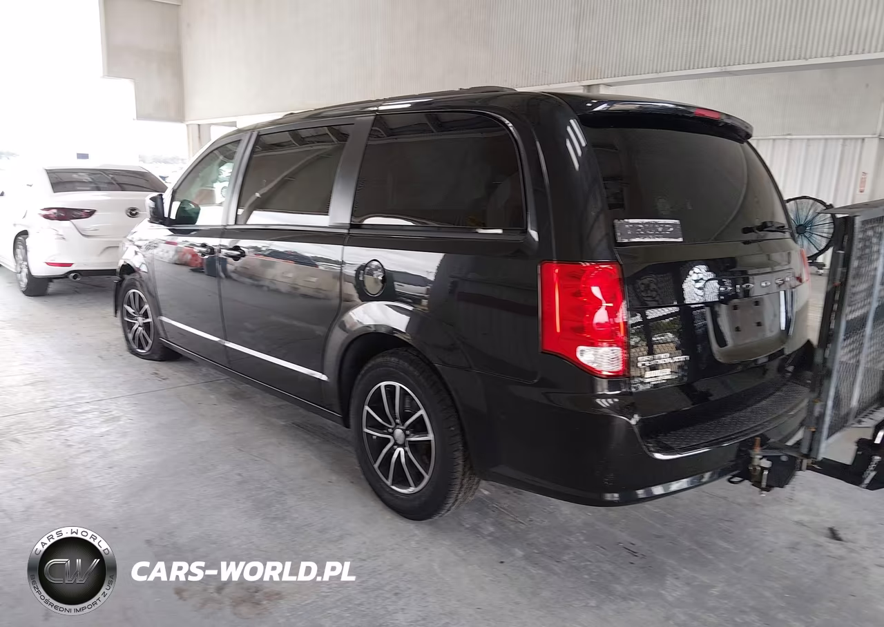 2018 Dodge Grand Caravan Se Plus VIN:2C4RDGBG5JR135979 - 3