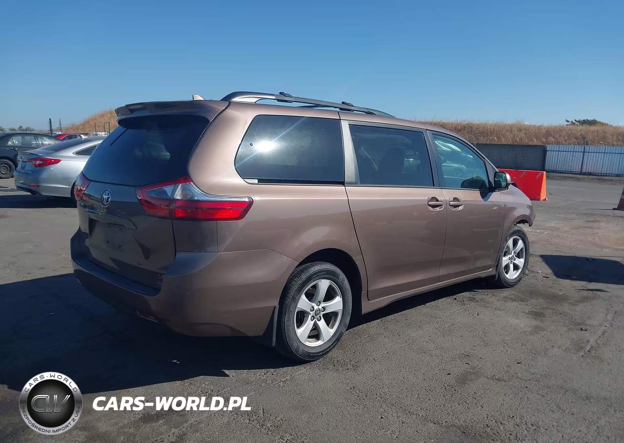2020 Toyota Sienna Le VIN:5TDKZ3DC5LS048938 - 4