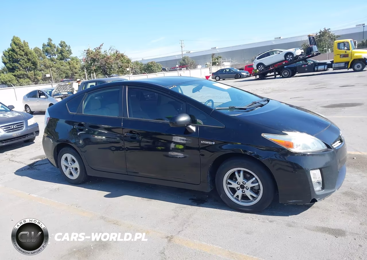 2011 Toyota Prius Two VIN:JTDKN3DU7B5247725 - 13