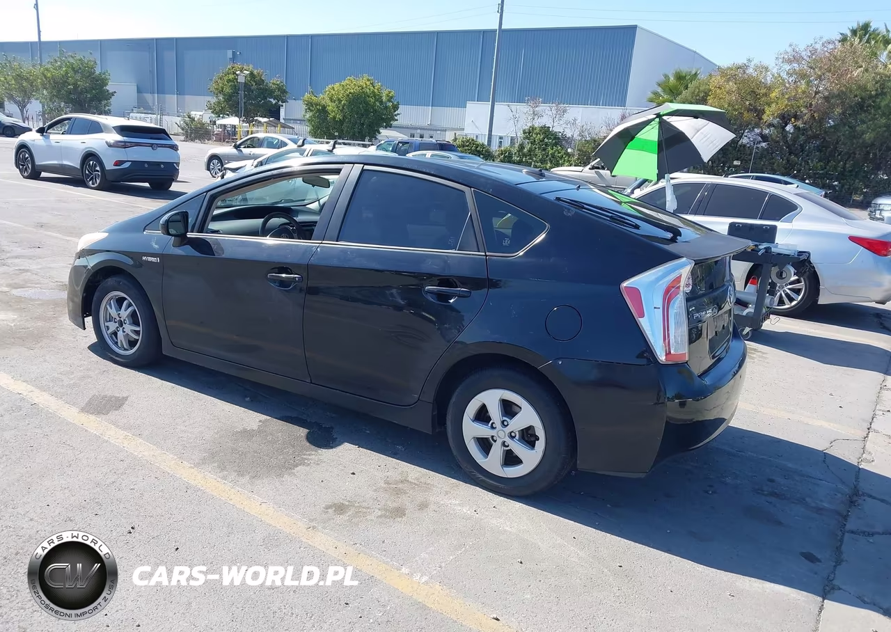2011 Toyota Prius Two VIN:JTDKN3DU7B5247725 - 3