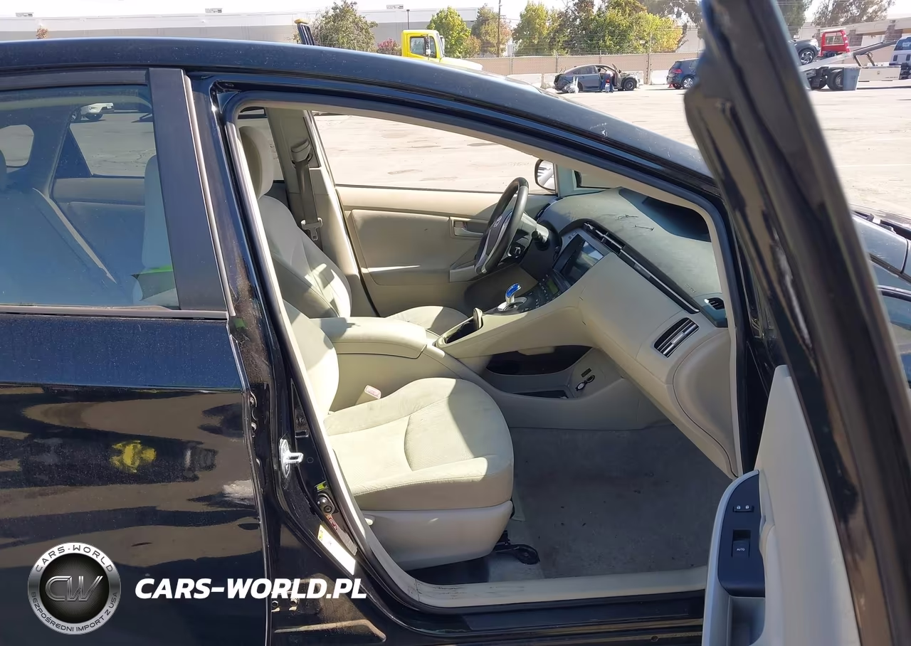 2011 Toyota Prius Two VIN:JTDKN3DU7B5247725 - 5