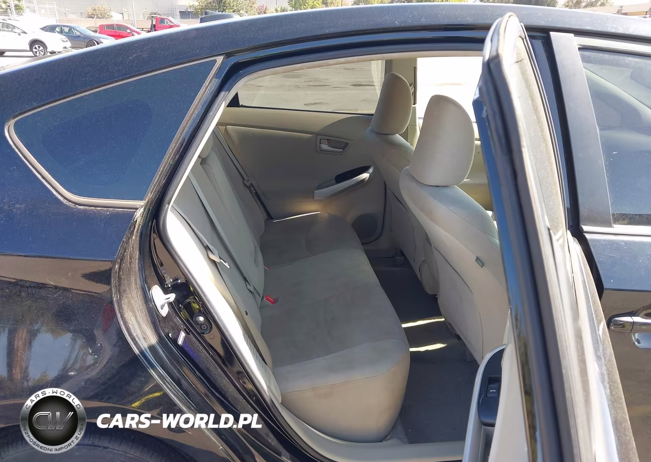 2011 Toyota Prius Two VIN:JTDKN3DU7B5247725 - 8