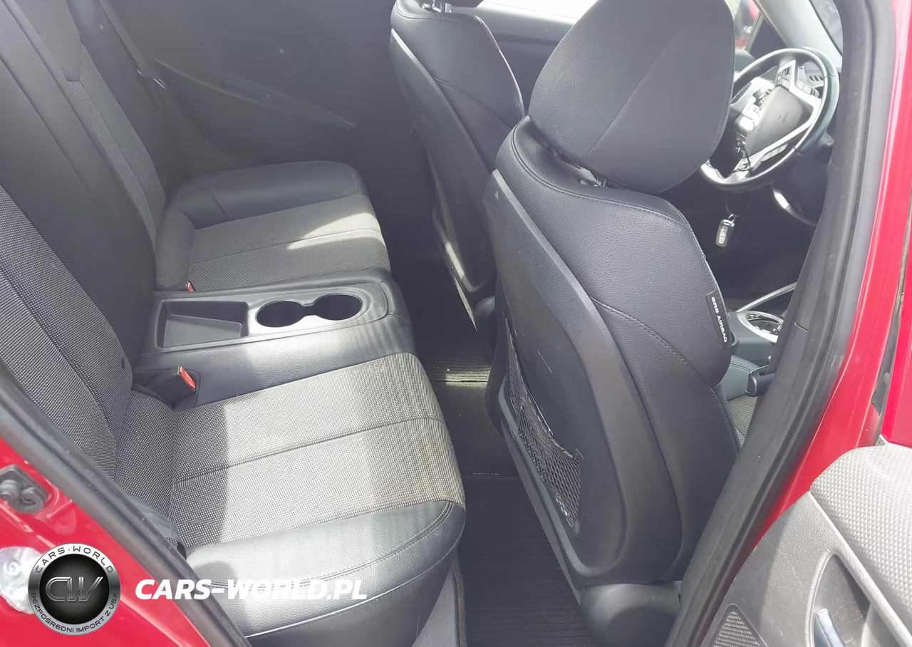 2015 Hyundai Veloster VIN:KMHTC6AD5FU230350 - 8