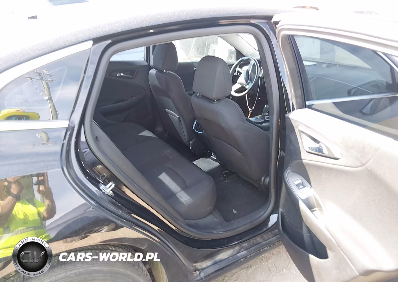 2018 Chevrolet Malibu Hybrid VIN:1G1ZF5SU5JF289225 - 8