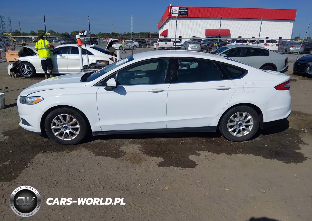 2015 Ford Fusion S VIN:3FA6P0G79FR256046 - 15
