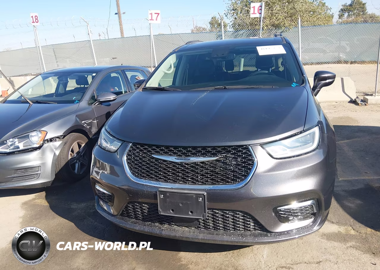 2022 Chrysler Pacifica Touring L VIN:2C4RC1BGXNR181586 - 12