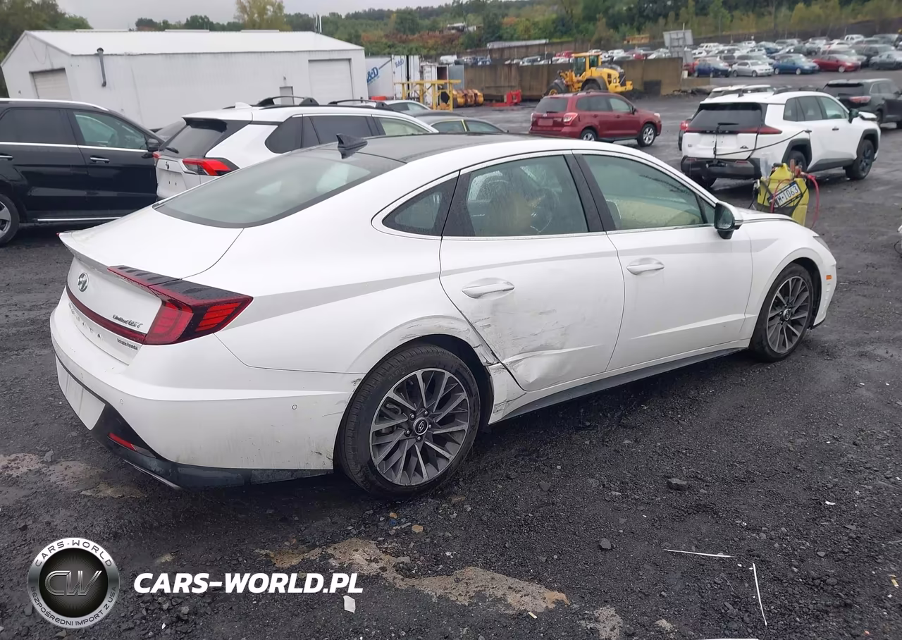 2022 Hyundai Sonata Limited VIN:KMHL34J23NA201643 - 4