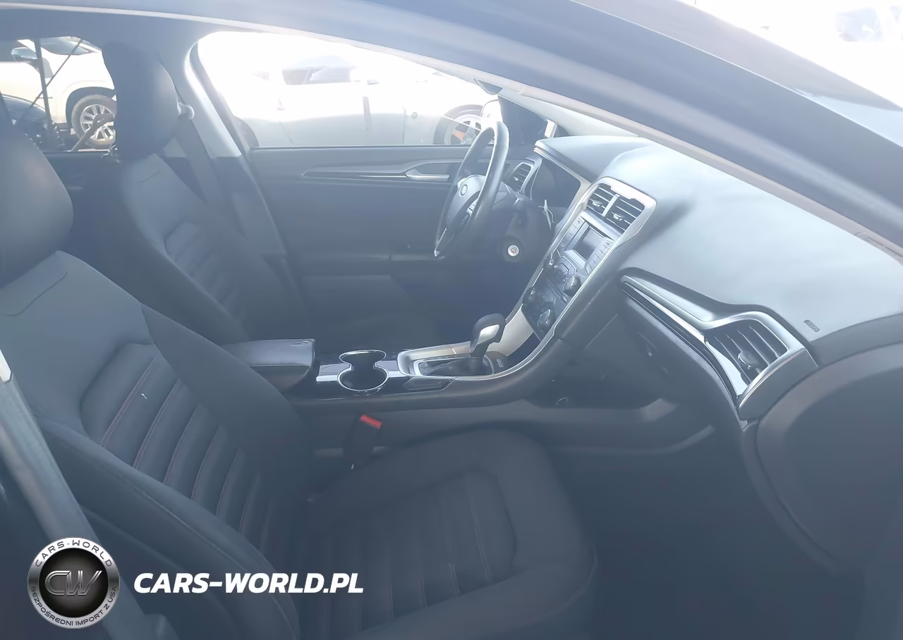 2015 Ford Fusion Se VIN:3FA6P0H72FR114751 - 5