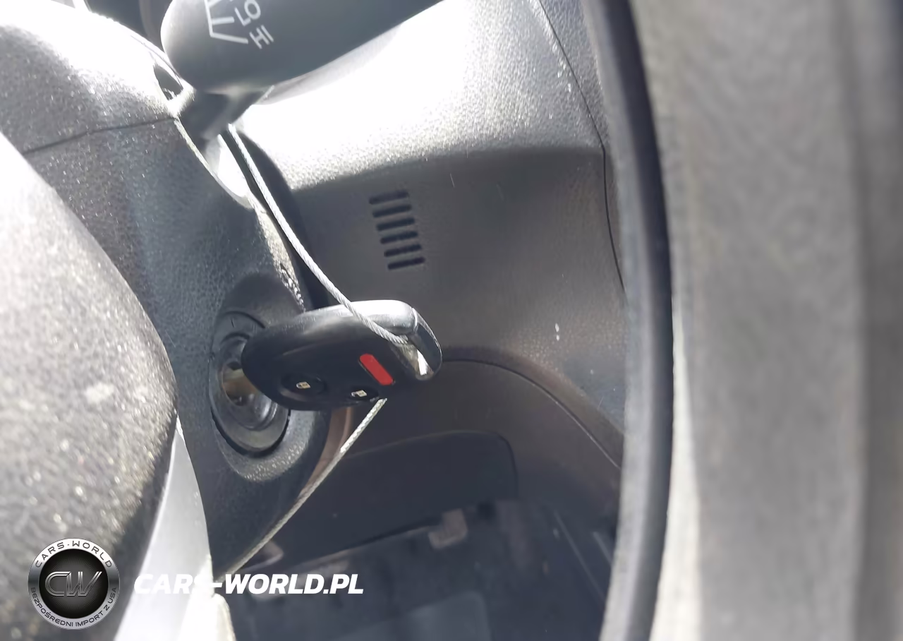 2013 Honda Fit VIN:JHMGE8H32DC001814 - 11
