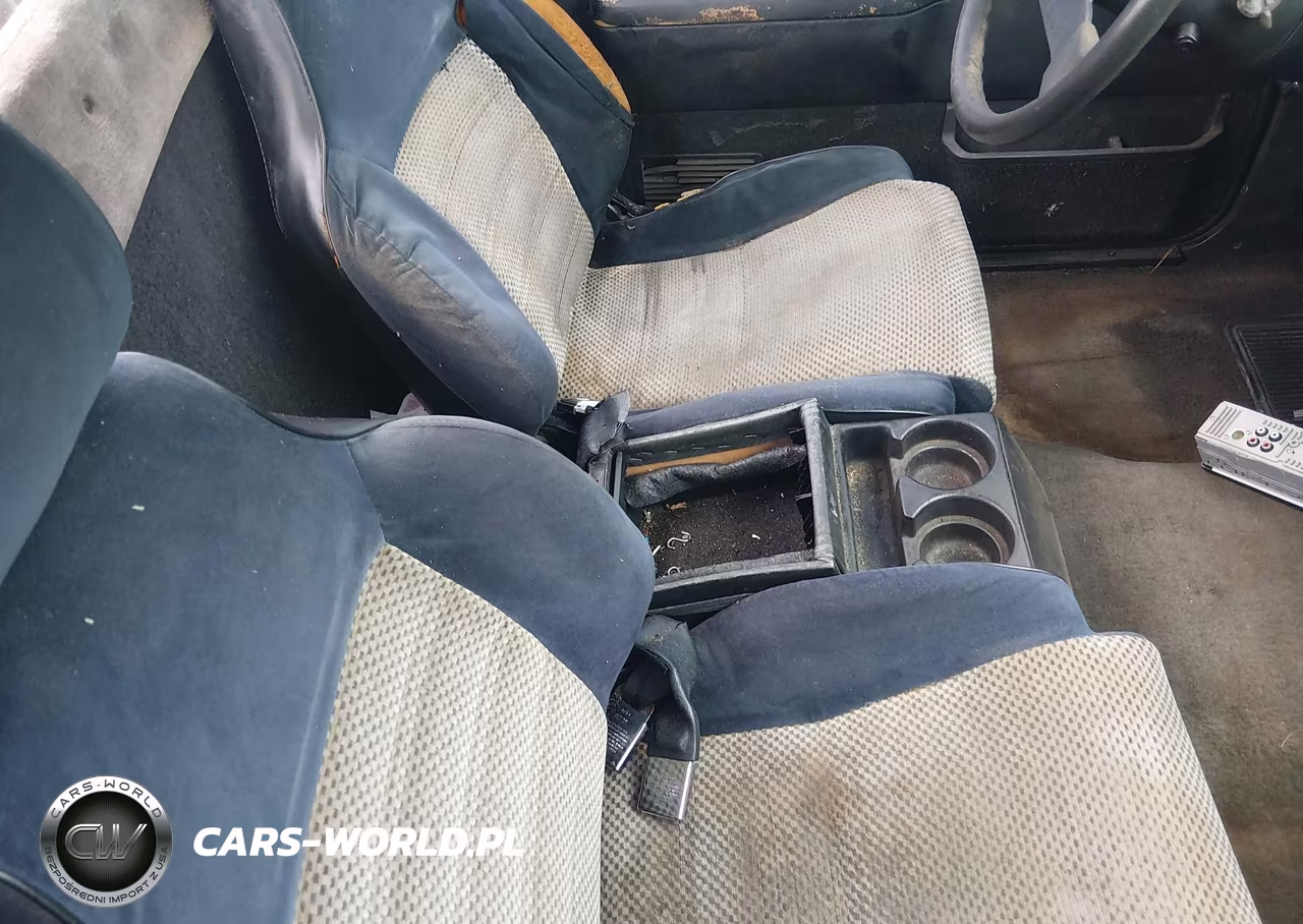 1988 Chevrolet S Truck S10 VIN:1GCCS14Z5J2271759 - 5