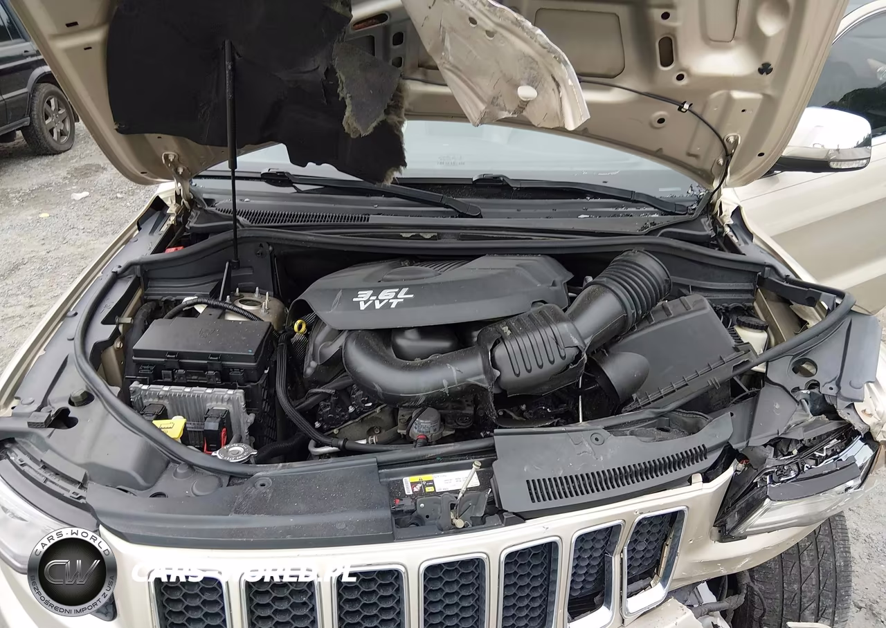 2014 Jeep Grand Cherokee Overland VIN:1C4RJECG5EC206608 - 10