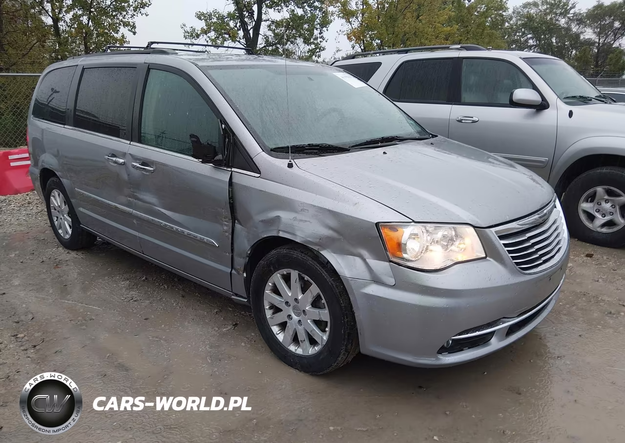2016 Chrysler Town & Country Touring