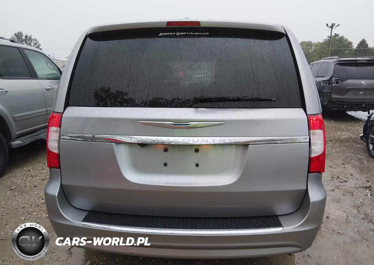 2016 Chrysler Town & Country Touring VIN:2C4RC1BG8GR255364 - 16