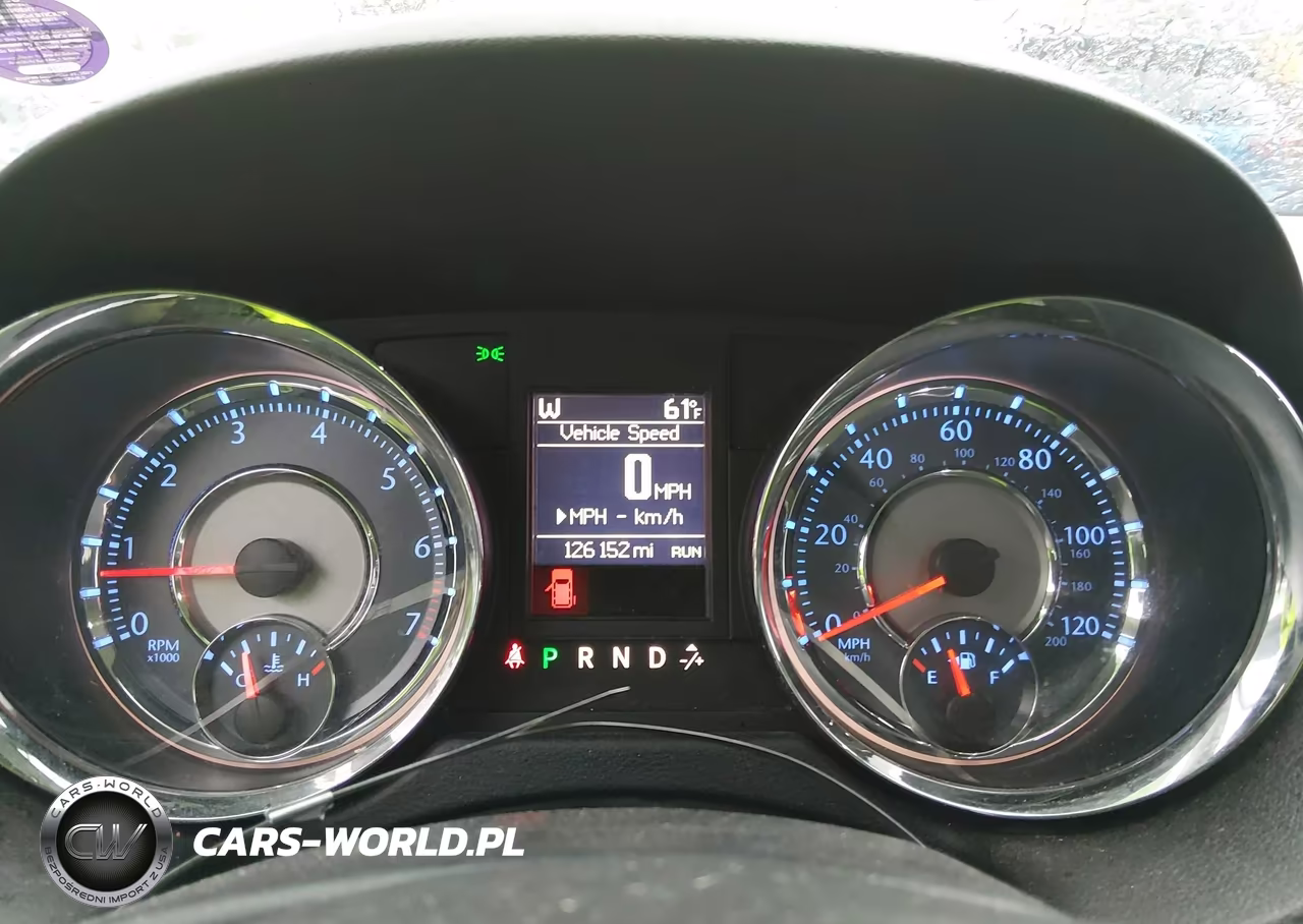 2016 Chrysler Town & Country Touring VIN:2C4RC1BG8GR255364 - 7