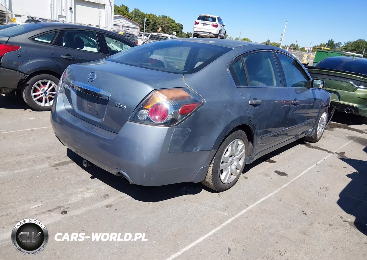 2011 Nissan Altima 2.5 S VIN:1N4AL2AP7BN495585 - 4