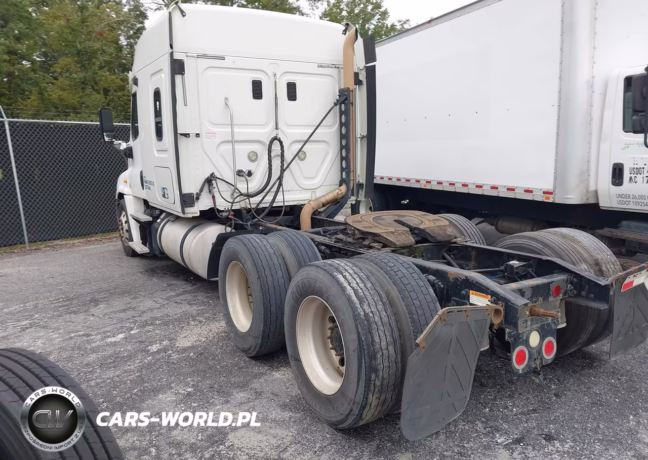 2013 Freightliner Cascadia 125 VIN:1FUJGLBG0DLBY1001 - 3