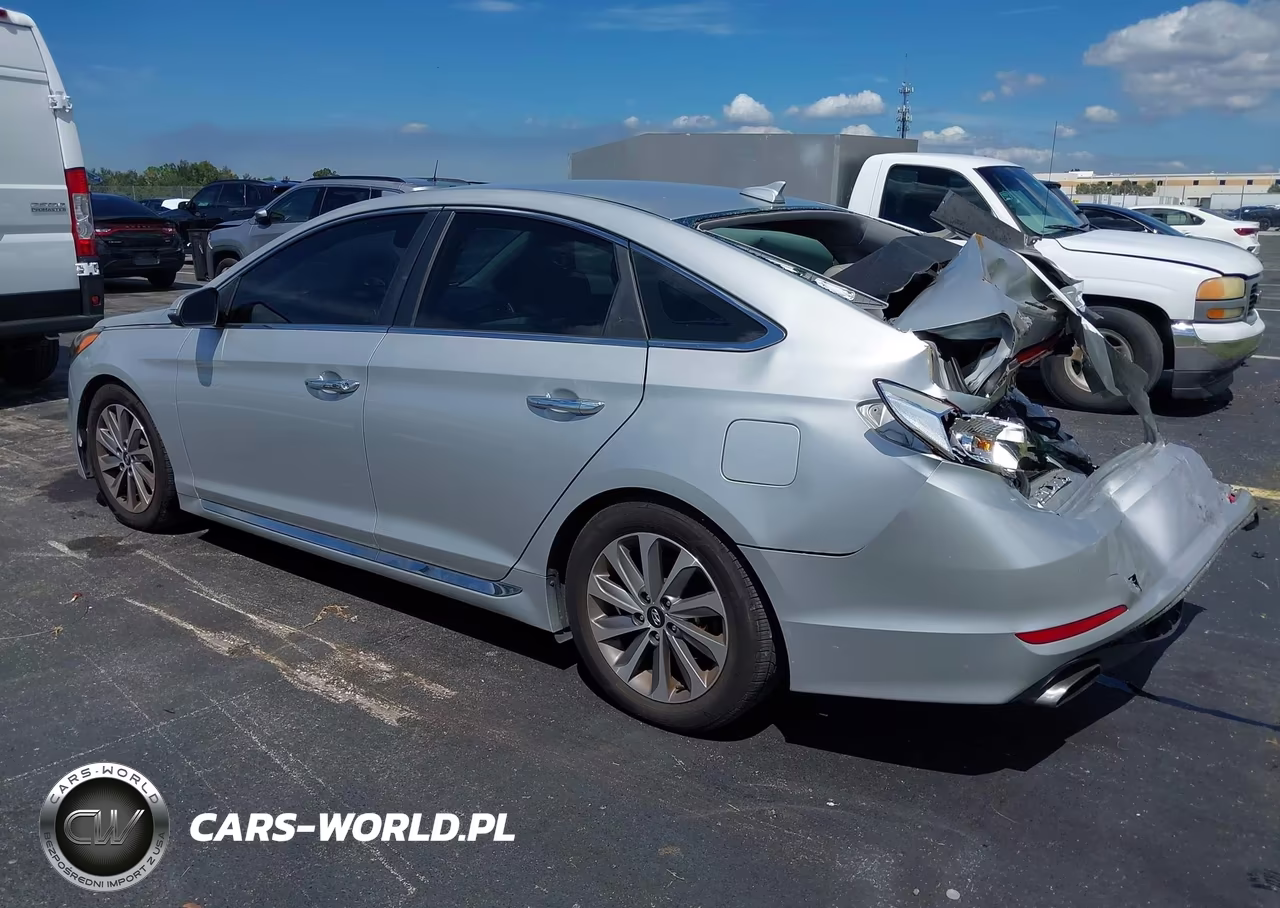 2015 Hyundai Sonata Sport VIN:5NPE34AF7FH202000 - 3