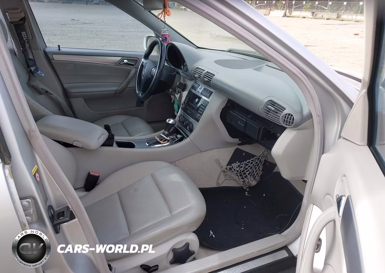 2005 Mercedes-Benz C 230 Kompressor Sport VIN:WDBRF40J05F672651 - 5