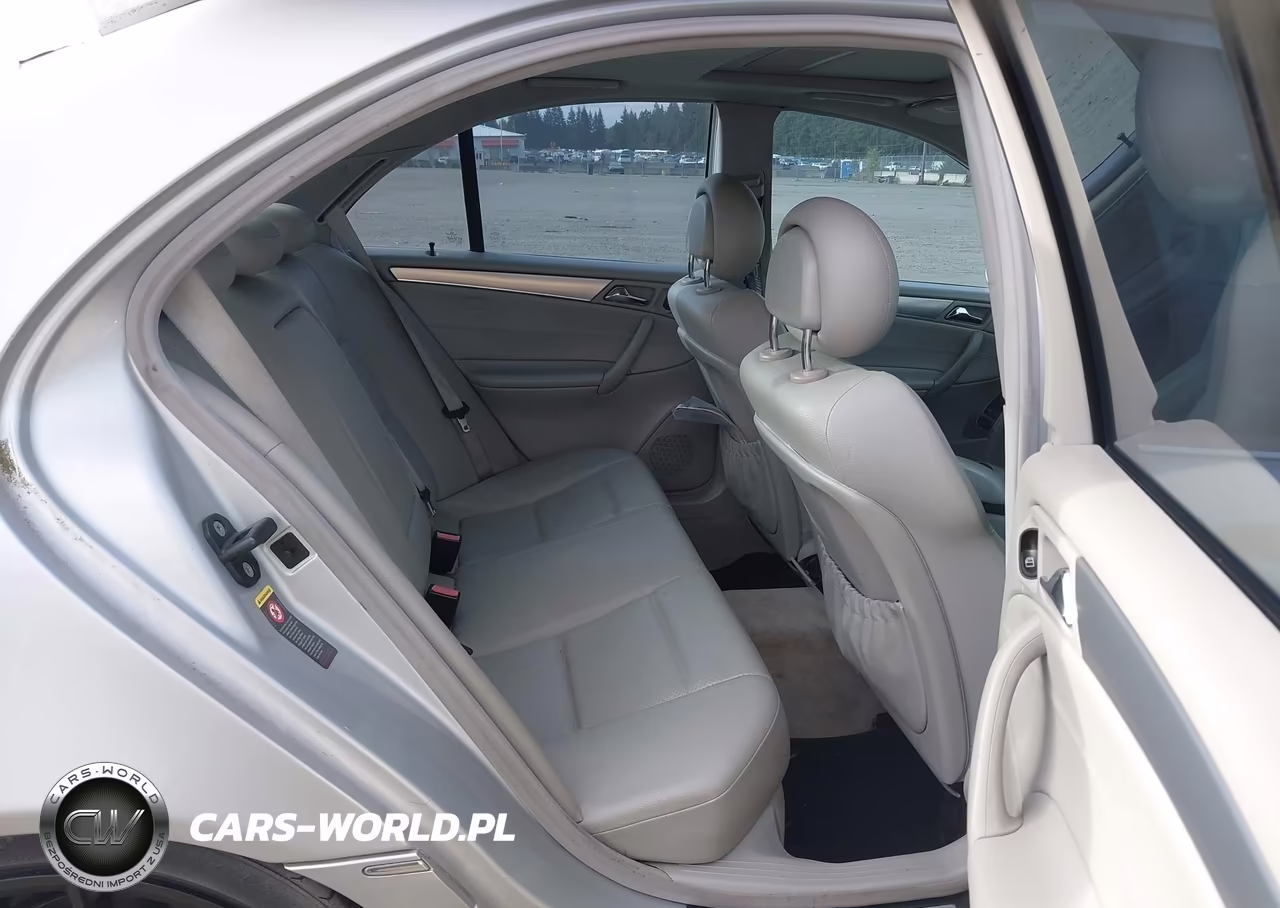 2005 Mercedes-Benz C 230 Kompressor Sport VIN:WDBRF40J05F672651 - 8