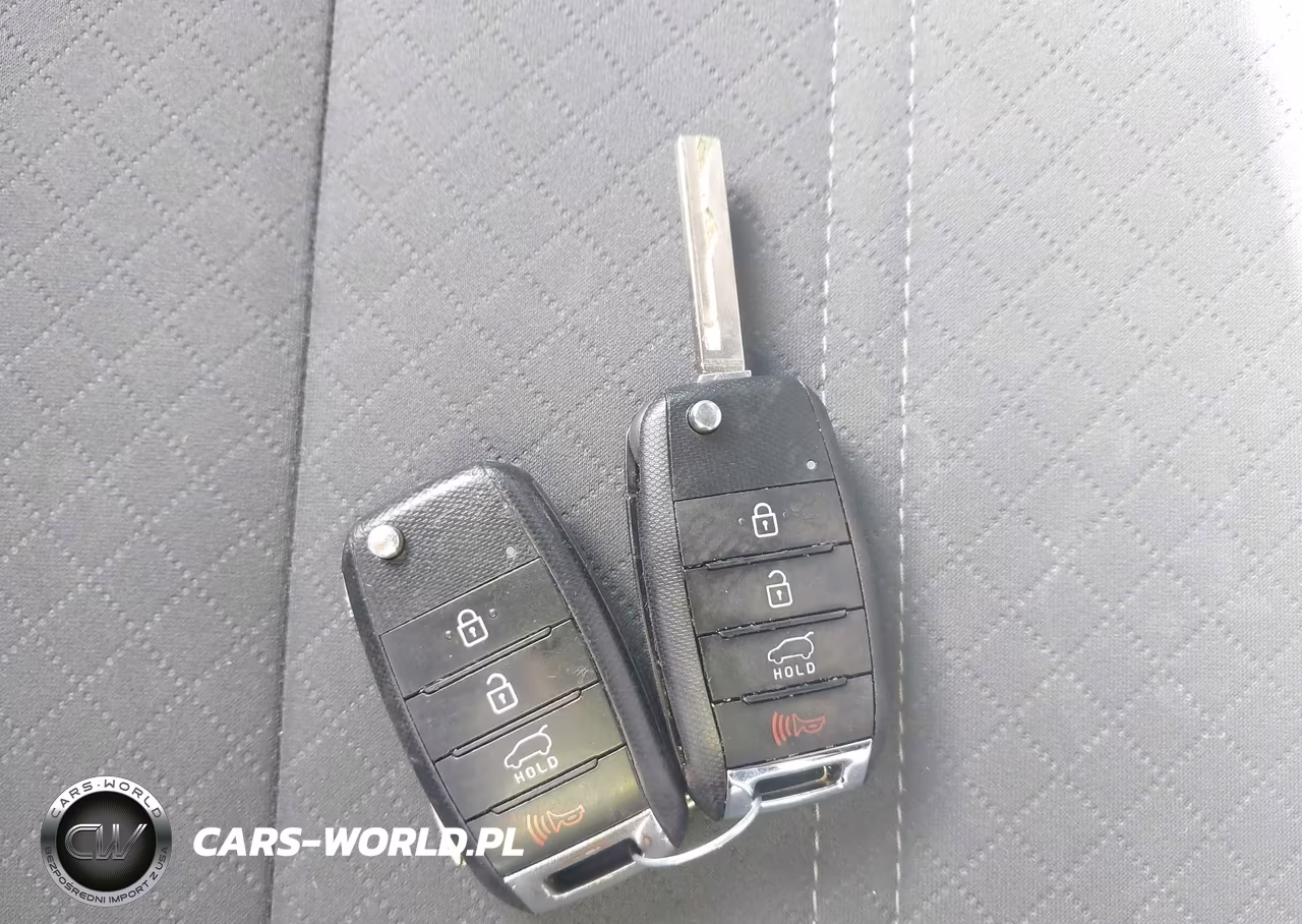 2018 Kia Sorento 2.4L Lx VIN:5XYPGDA36JG388051 - 11