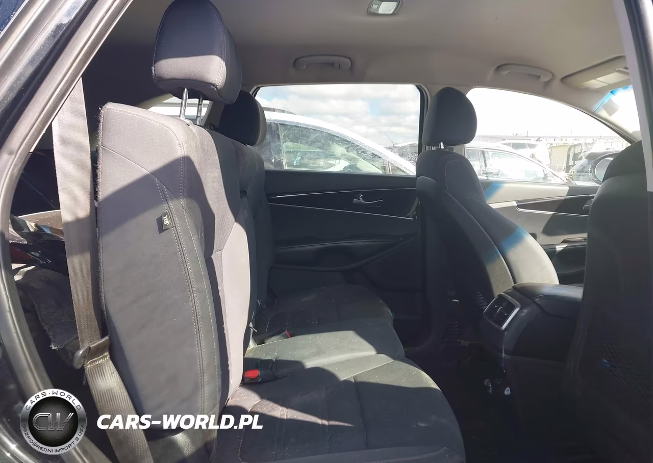 2018 Kia Sorento 2.4L Lx VIN:5XYPGDA36JG388051 - 8