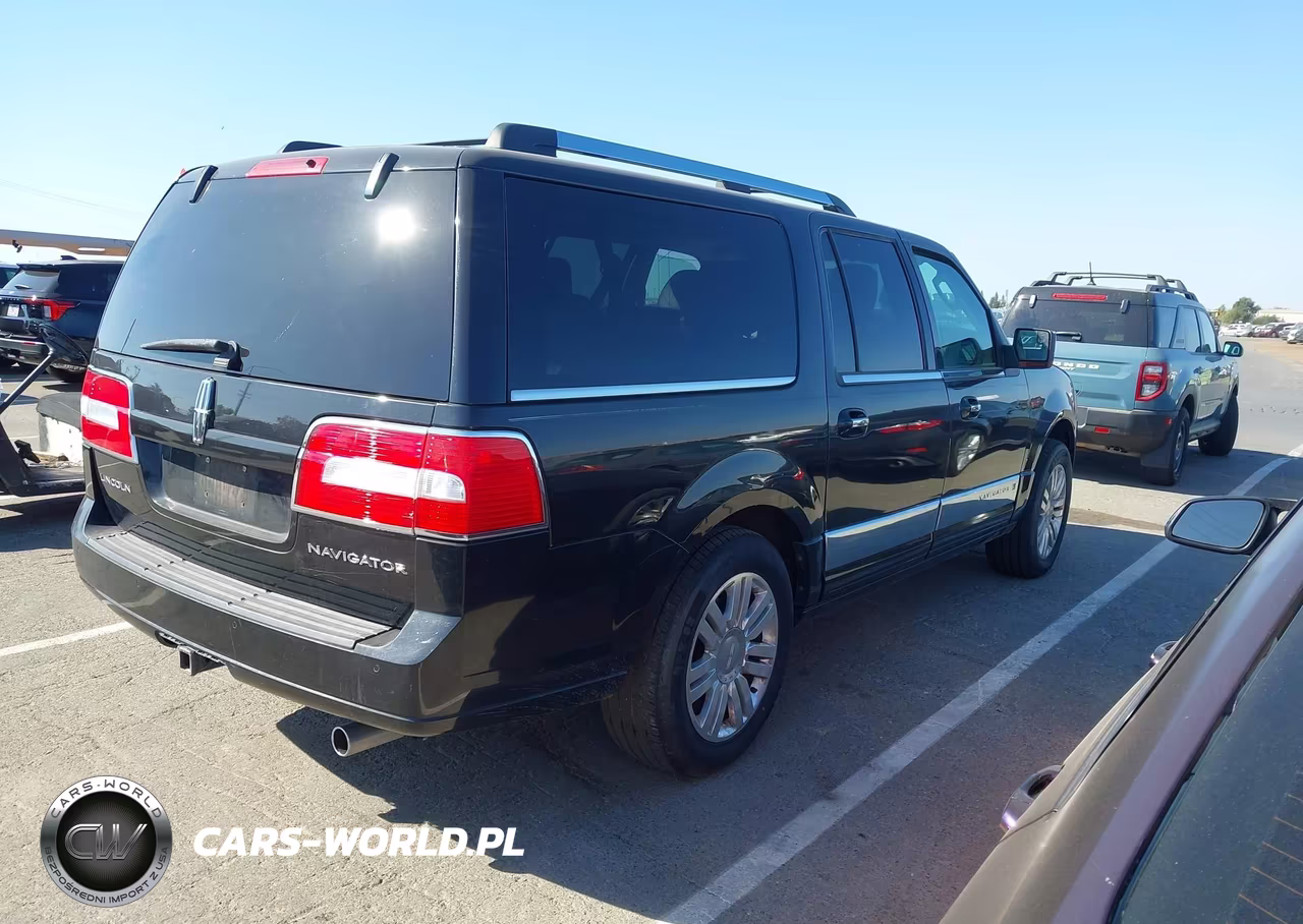 2014 Lincoln Navigator L VIN:5LMJJ3J50EEL06390 - 4