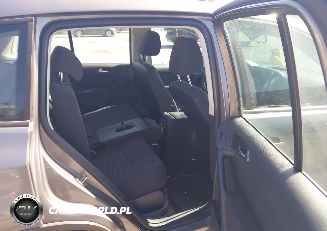 2011 Volkswagen Tiguan S VIN:WVGAV7AX7BW559972 - 8
